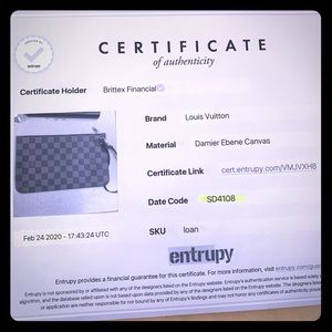 Louis Vuitton damier pouchette